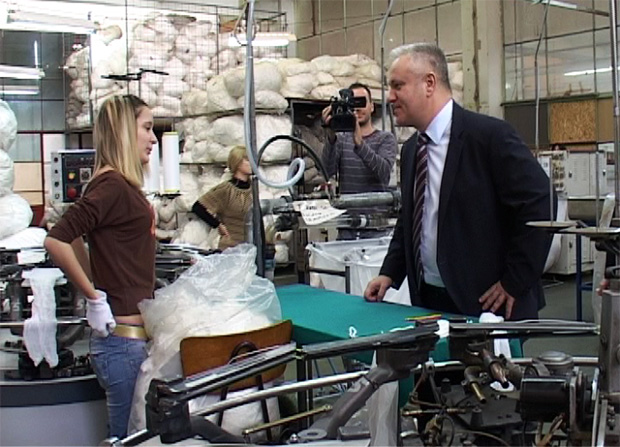 Dinkić potpisao ugovore o zapošljavanju 200 radnika