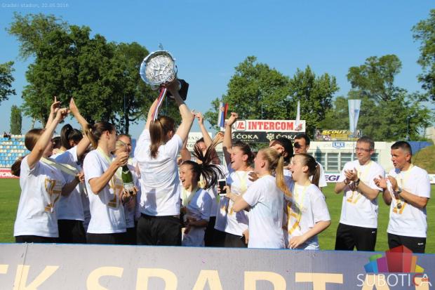 Fudbalerke Spartaka ubedljivom pobedom proslavile titulu