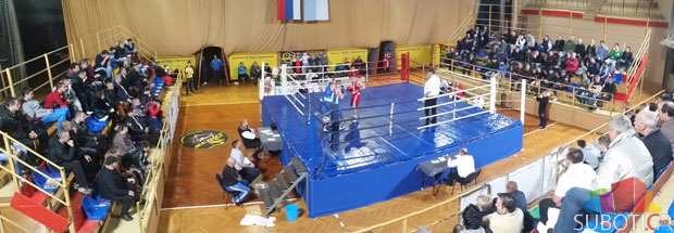 Bokseri Spartaka poraženi od slovačke ekipe "Komarno sharks" (9:11)