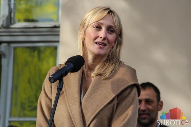 Fondacija "Divac" pomogla opremanje dečjeg igrališta u vrtiću "Lastavica"