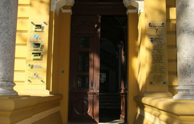 Kako sačuvati zaštićeno jezgro grada od reklama?