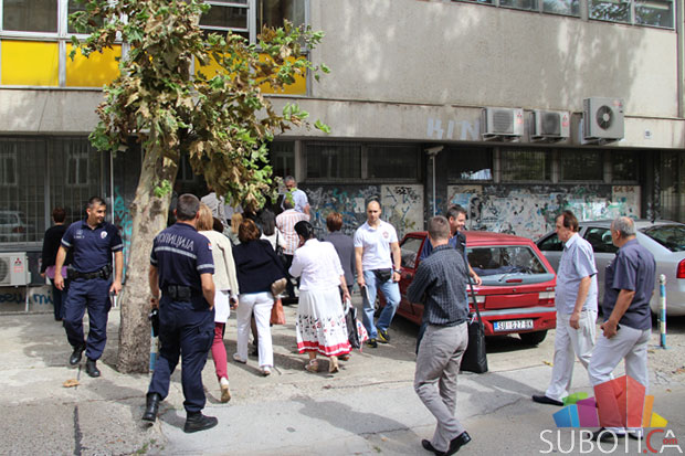 Lažna dojava o podmetnutoj bombi u Vojvođanskoj banci