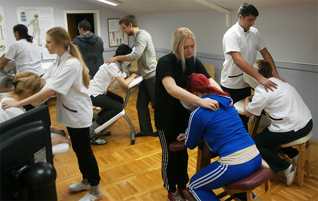 Srednja medicinska škola realizovala seminar masaže