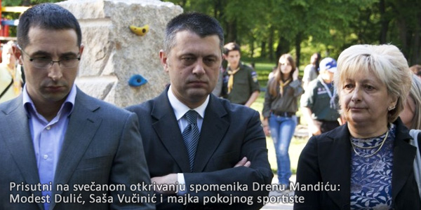 Modest Dulić, Saša Vučinić, maja Drena Mandića - otkrivanje spomenika