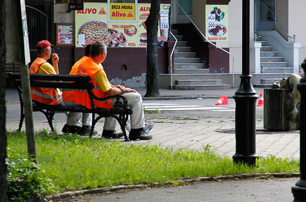 Obnavlja se horizontalna saobraćajna signalizacija