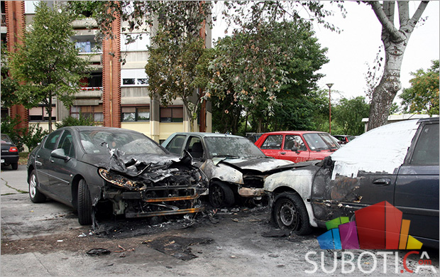 Uhapšena osoba koja je zapalila automobil
