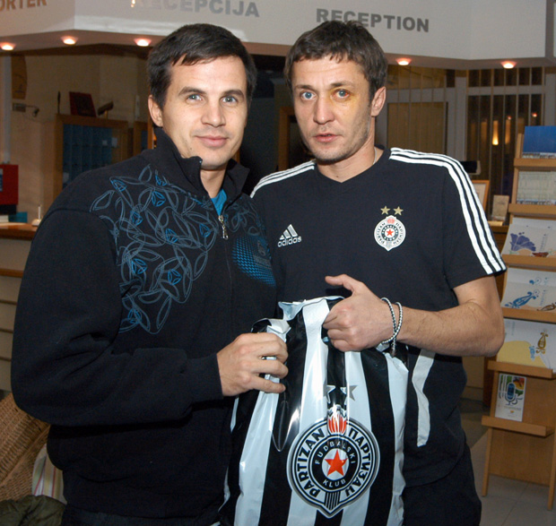 Nesuđenom igraču Partizana na poklon dres
