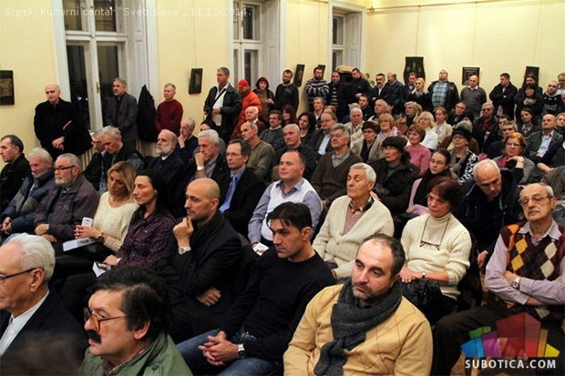 Predstavljena knjiga "Ima li ovde Srba?" autora Milorada Vučelića