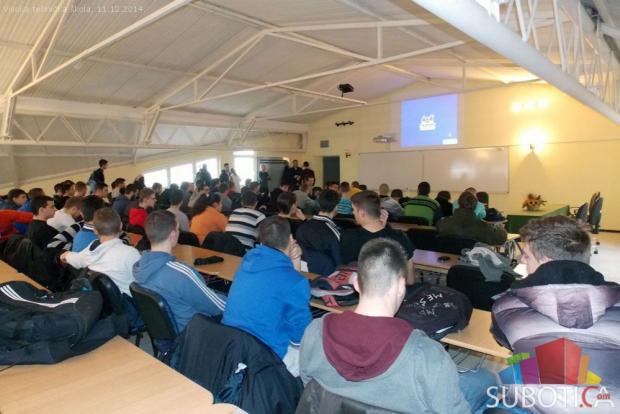 Na VTŠ održano predavanje na temu razvoja aplikacija za mobilne platforme upotrebom web tehnologija