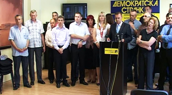 Demokratska stranka Subotica http://www.subotica.com/files/news/4/8/1/7481/7481-demokrate2.jpg