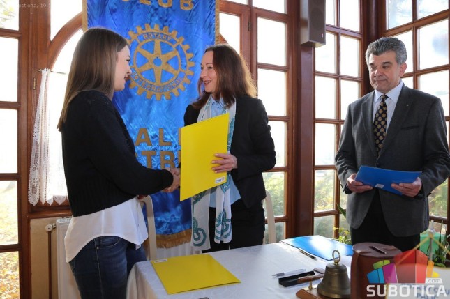 Dodeljene stipendije Rotari kluba Palić