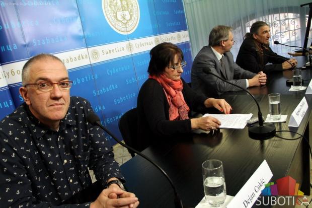 Doček Nove godine na Trgu uz Dejana Cukića i Vegas Showband