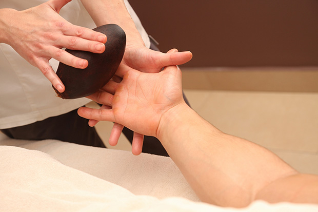 Masaža vulkanskim kamenjem i afrička Baobab masaža u Galleria Wellnesu