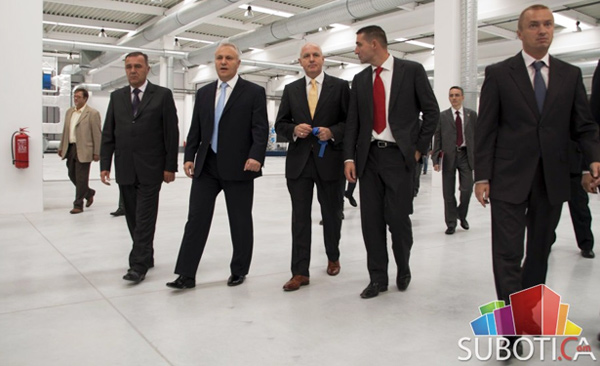 Slavko Parać, Mlađan Dinkić, Volfram Mas, Oliver Dulić, Bojan Pajtić - fotografije sa otvaranja fabrike Norma group Subotica