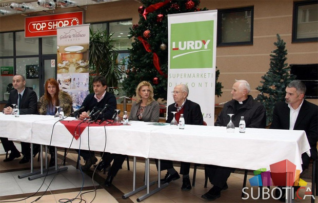 Valter "Deda Mraz" za oko 10.000 mališana