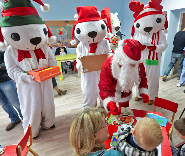 Subotičani pokrenuli prazničnu čaroliju i prikupili knjige za mališane u Opštoj bolnici