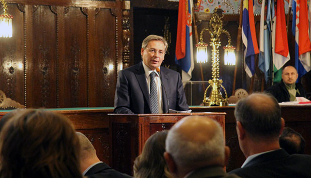 Jene Maglai: Prekinuću praksu zapošljavanja stranačkih kadrova