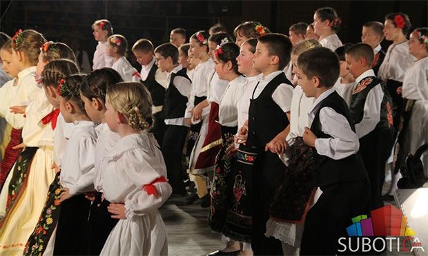 Roditelji zbunjeni i nezadovoljni – „Mladost“ nastavlja da radi!