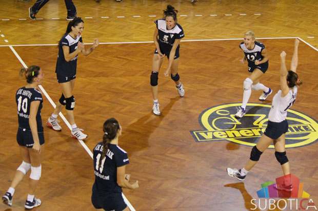 Odlične odbojkašice Spartaka savladale i Crvenu zvezdu - sutra za trofej