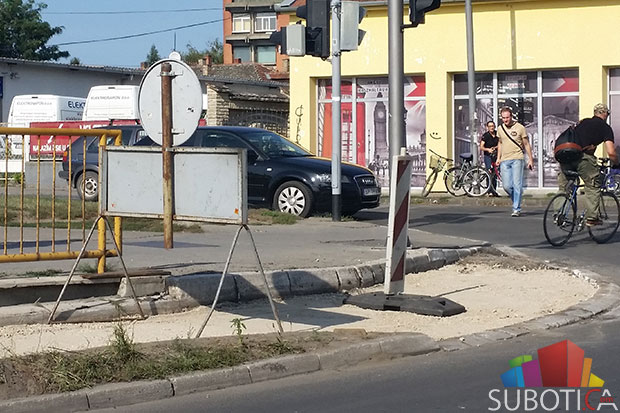 Renovira se biciklistička staza ispod podvožnjaka kod Nove opštine