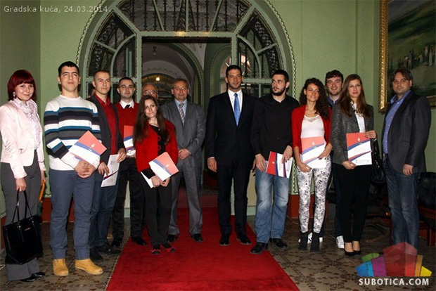 Uručene stipendije republičkog Fonda za mlade talente