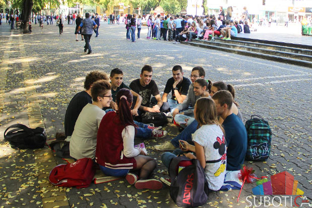 Flešmob performans u čast knjige održan na Gradskom trgu