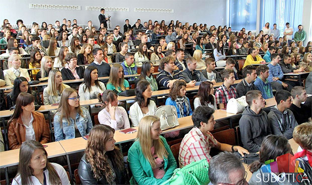 Drugi upisni rok na Ekonomskom fakultetu za osnovne akademske studije i konkurs za master i doktorske akademske studije