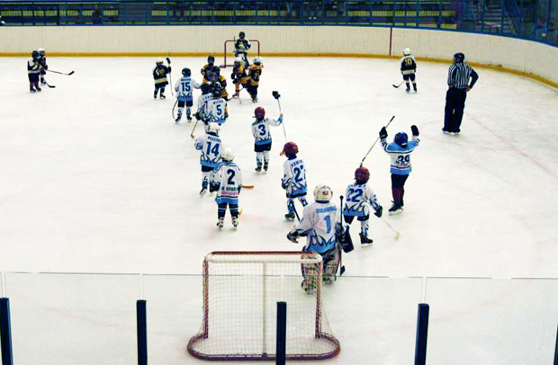 Turnin u hokeju na ledu u Segedinu