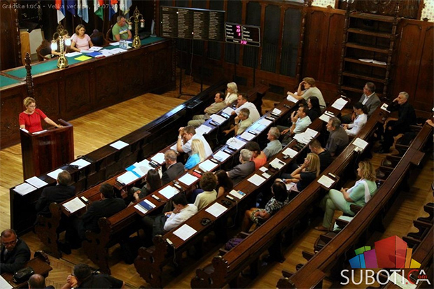 Skupština: Produženi mandati za šest direktora