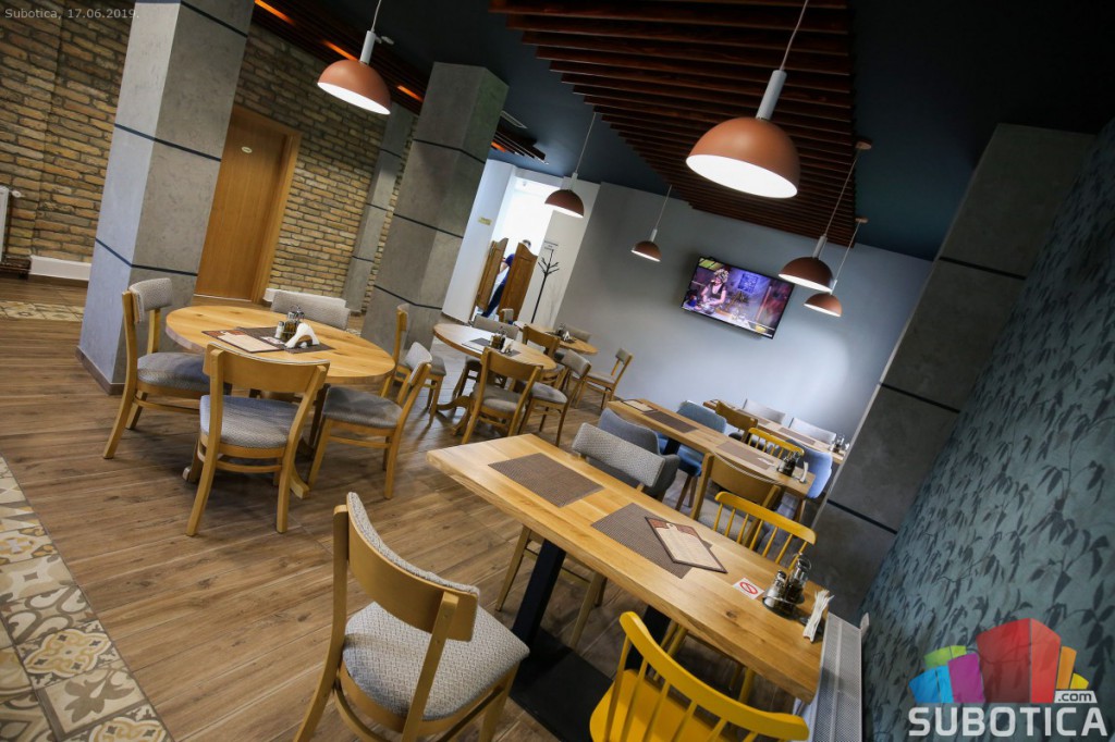 8. mart uz tamburaše u Tokio BBQ restoranu