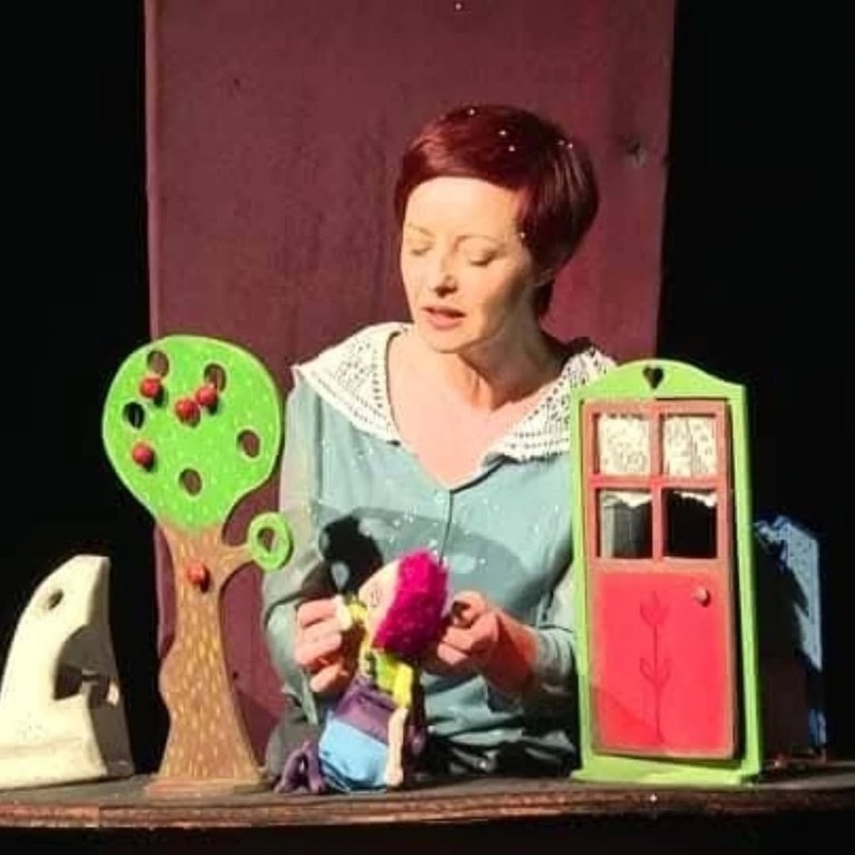 Előadás gyerekeknek: HOLLE ANYÓ