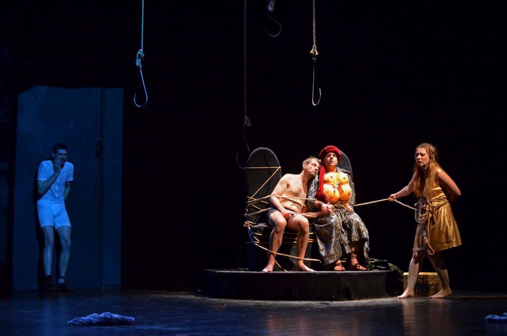 Predstava: Antigona / Iismena – tragedija moralnog relativizma