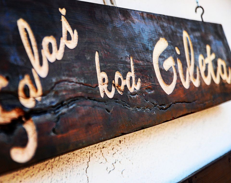 Salaš kod Gileta & ansambl Ruže