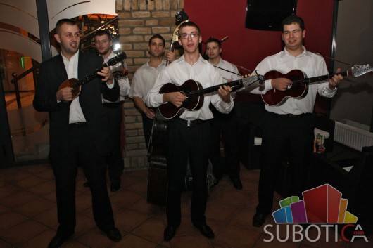 Tamburaši ''ŠIROK ŠOR"