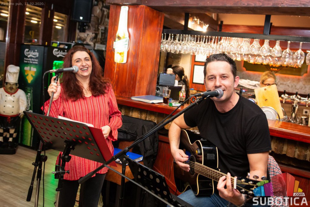 Akustična svirka: Goca i Laki