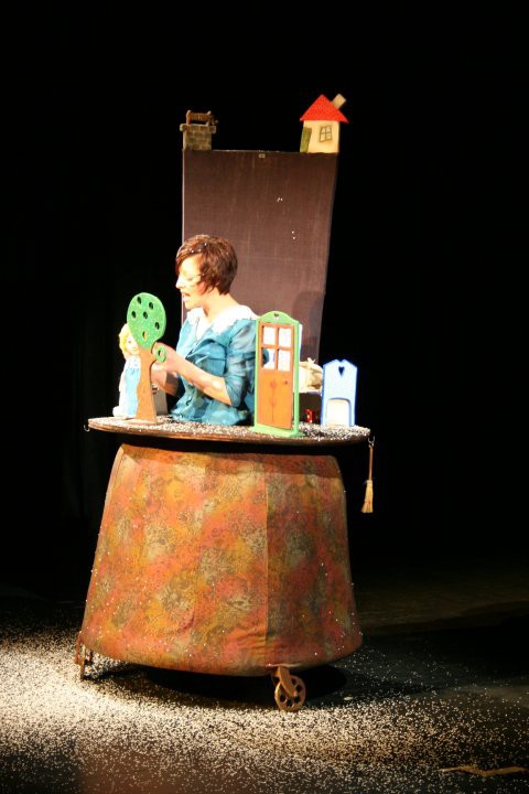 Dečja predstava: Holle Anyo