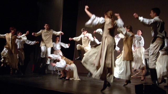 Dečja predstava: Koreobajka: A szegény csizmadia és a Szélkirály