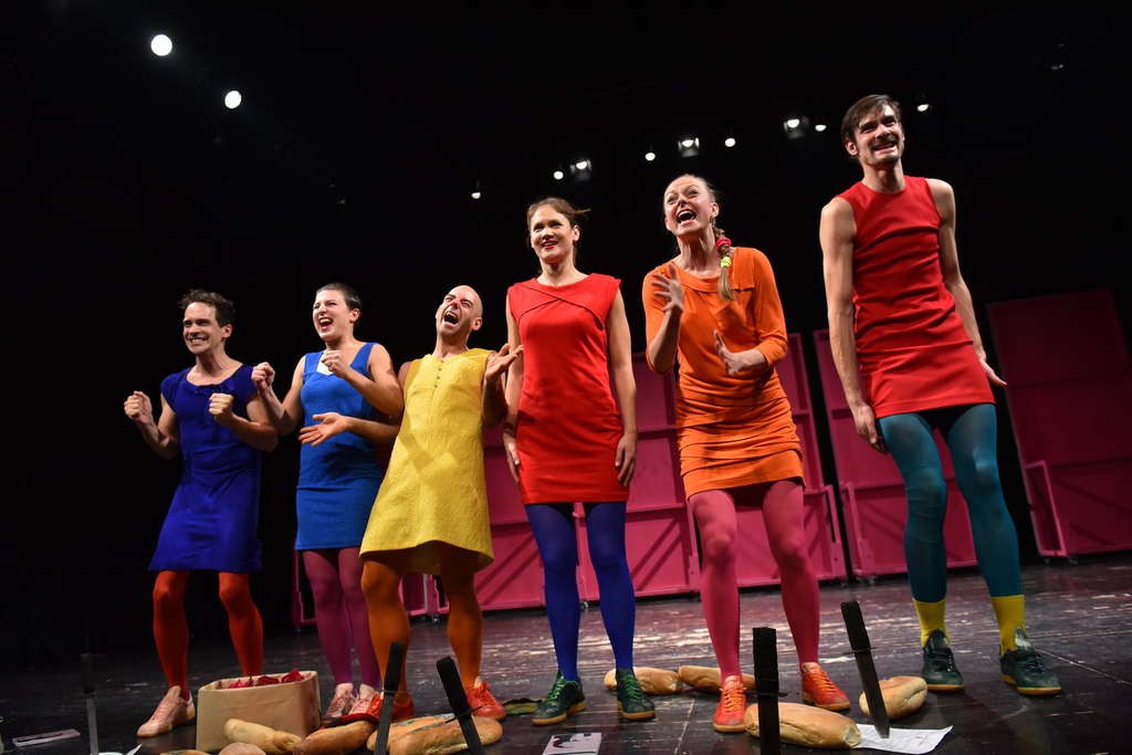 Predstava: Oblak u pantalonama