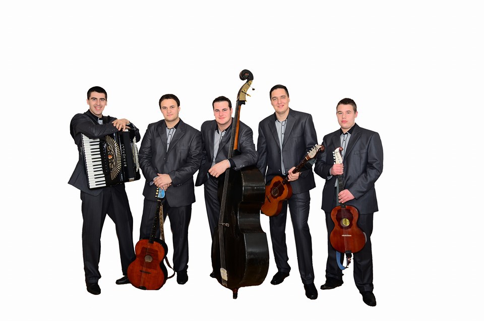 Svake subote uz tamburaški ansambl "Ruže"