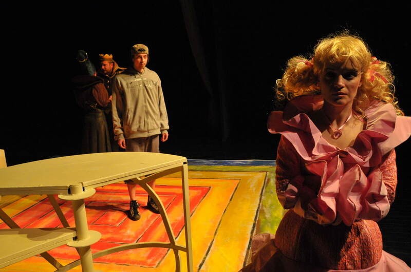 Előadás gyerekeknek: Mindentlátó királylány