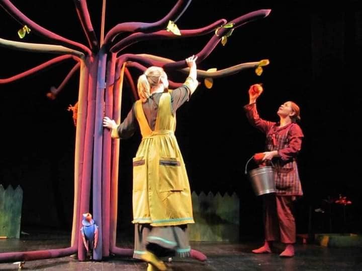 Pelenkás Színház: „Almafácska”