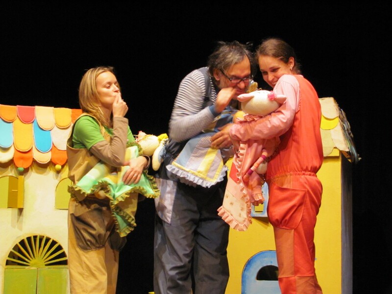 Teatar u pelenama: „Šarena priča”