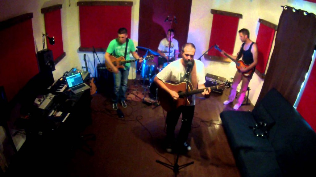 Akustična svirka: Akos Papp