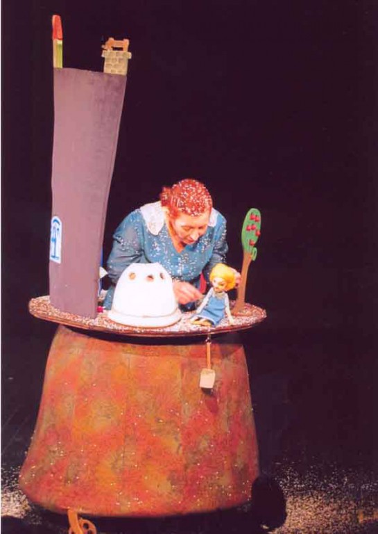 Predstava: Baba Hola