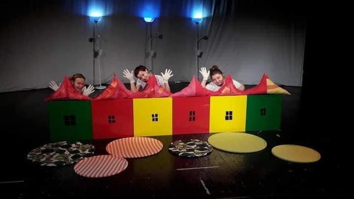 Dvojezična predstava za bebe: „Malena” – Kicsi vagyok én