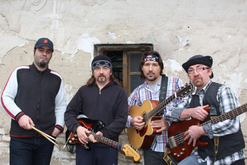 Novogodišnja žurka uz Mućke bend