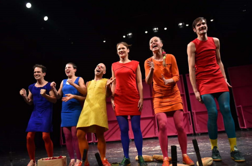 Predstava: Oblak u pantalonama