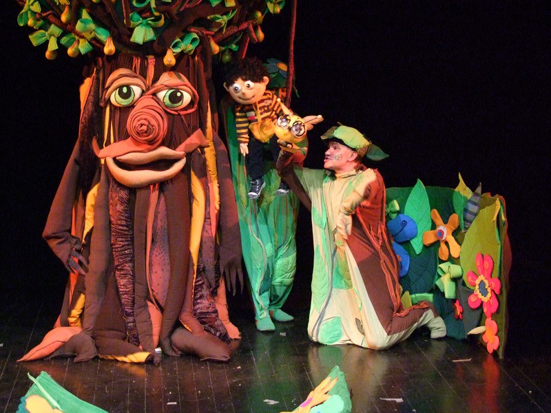 Predstava: Pao s kruške