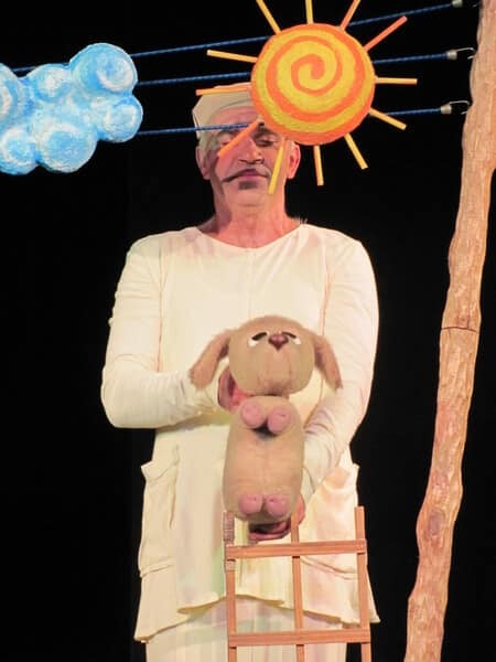 Predstava za decu: „Kuče koje nije umelo da laje”