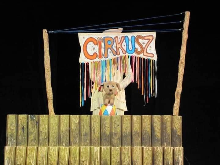 „Csipet kutya kalandjai”